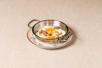 Sahanda Yumurta Kavurmalı