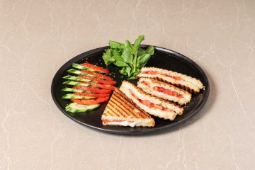 Diyet Akdeniz Tost Tam Buğday Ekmeği